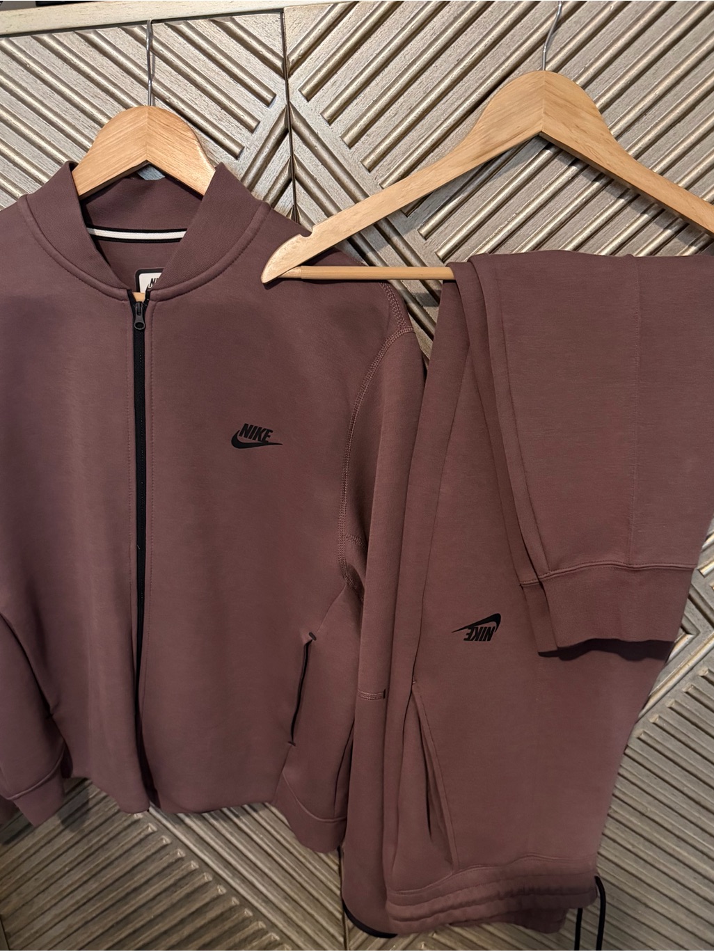 Nike Women's Tech Fleece Jacket Tattoo Brown-Mauve